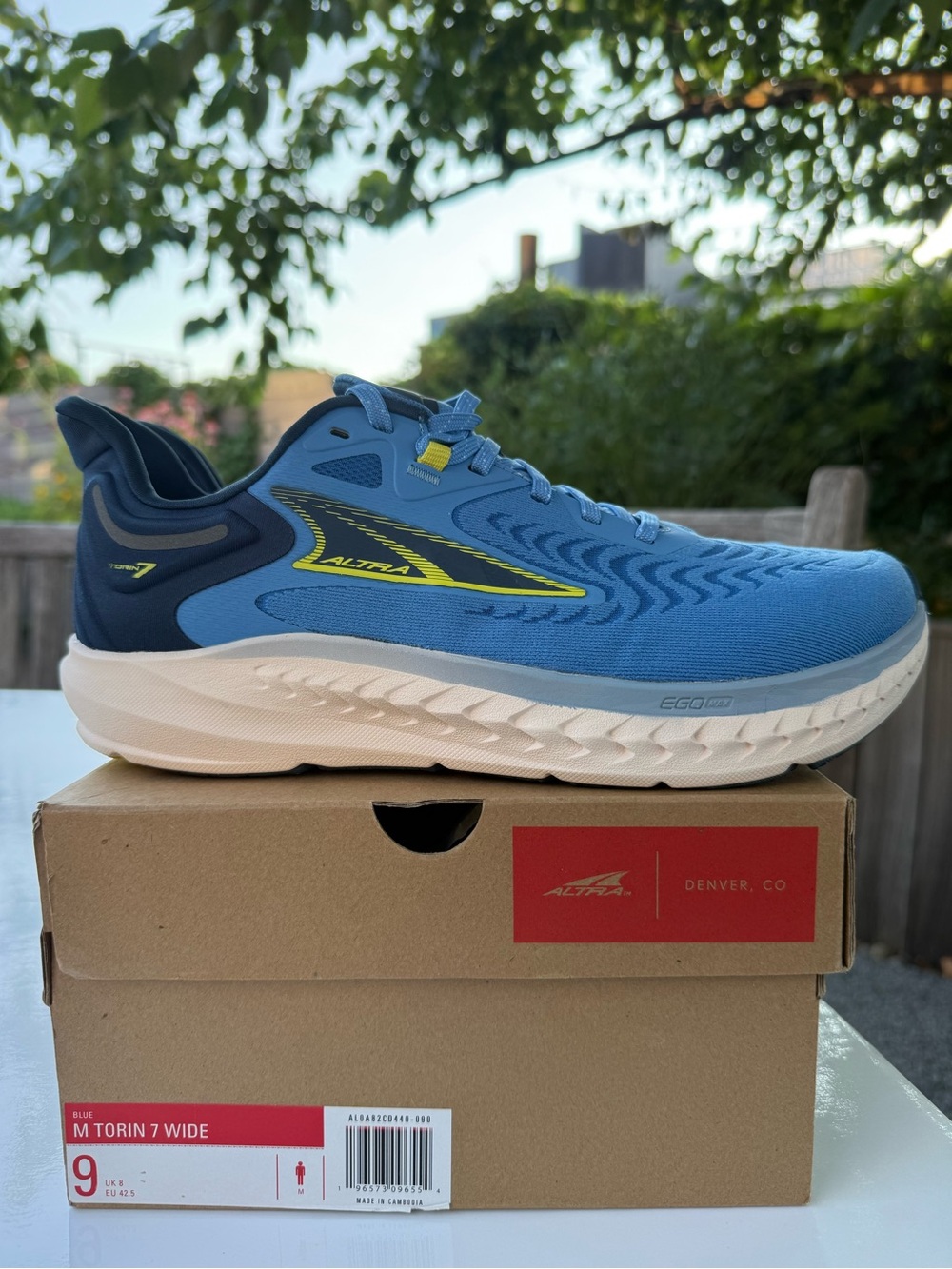 Altra Men's Torin 7 Wide Running Shoe - Blue with Navy and Yellow Accents Size 9